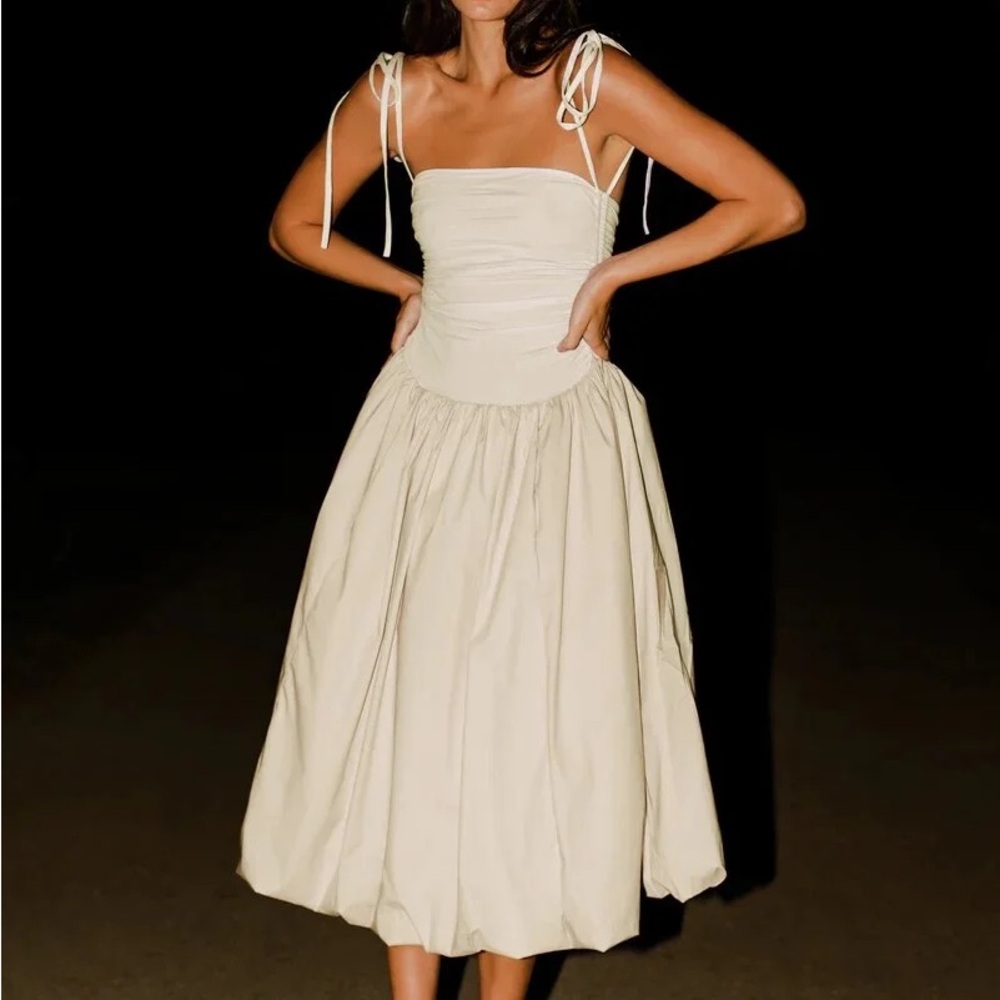 Amy Lynn Alexa white puffball dress